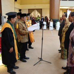 UIN Suska Kukuhkan Empat Guru Besar, Rektor: Semoga Capai Gemilang dan Terbilang